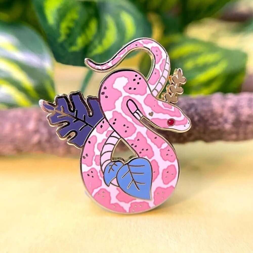 Pink Corn Snake Enamel Pin - Reptile & Nature Jewelry -‎ Wildlife Brooch